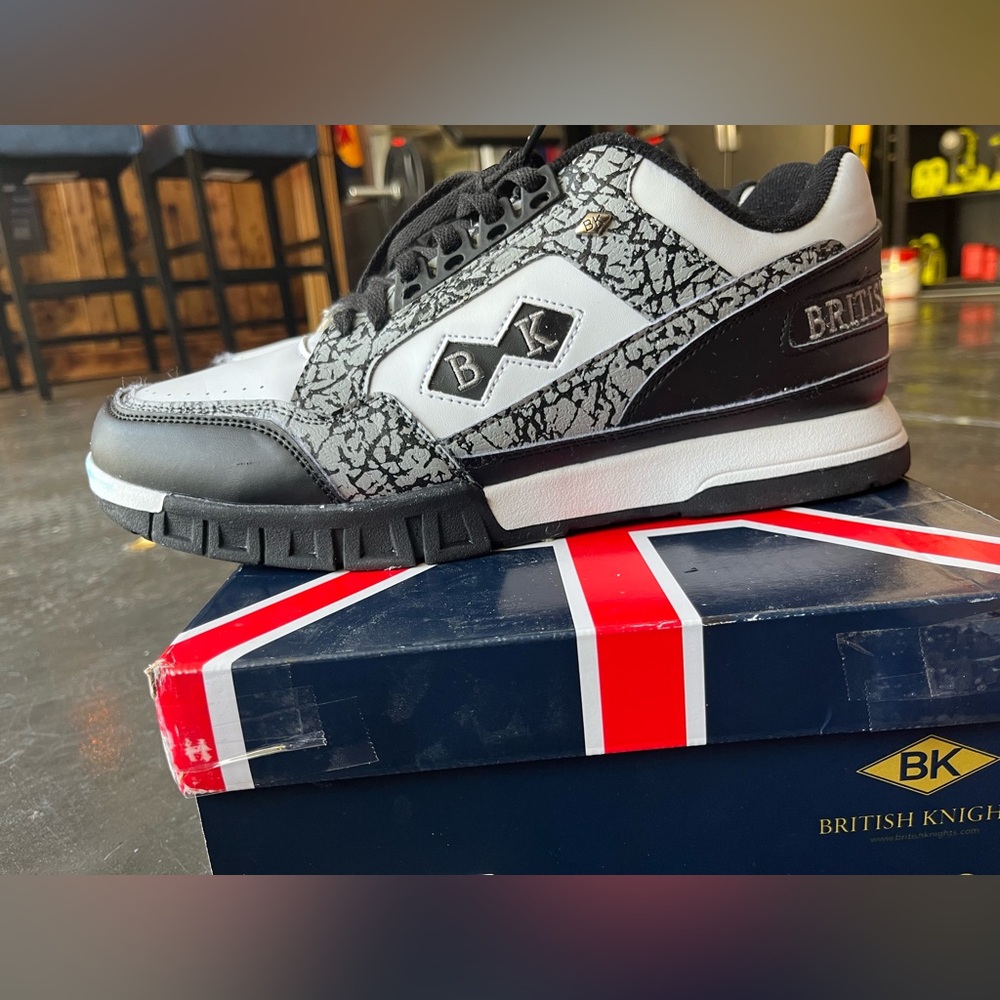 🔥 BRITISH KNIGHTS VINTAGE 10.5 Men’s 🔥